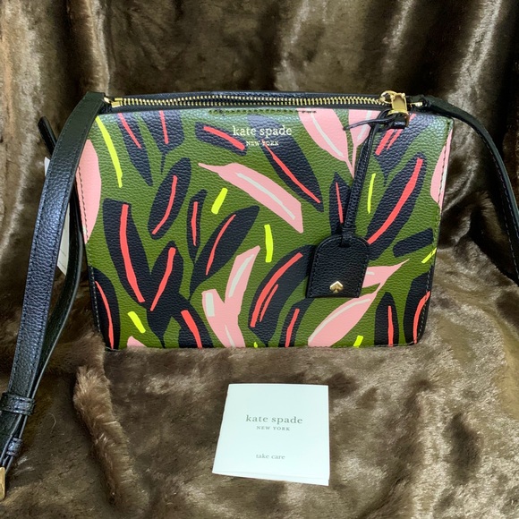 kate spade Handbags - KATE SPADE Eva Modern Purse (Green multi-colored)